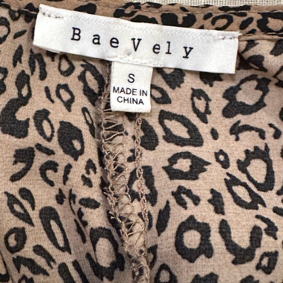 BaeVely Animal Print Top‎ - Picture 8 of 12